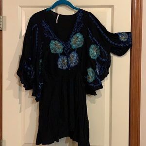 Beautiful romper or dress either !